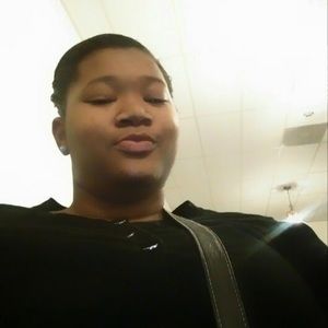 Meet your Posher, Ebony